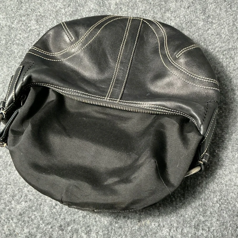 Vintage Coach Hobo 2006 Black Leather Shoulder Bag 10030